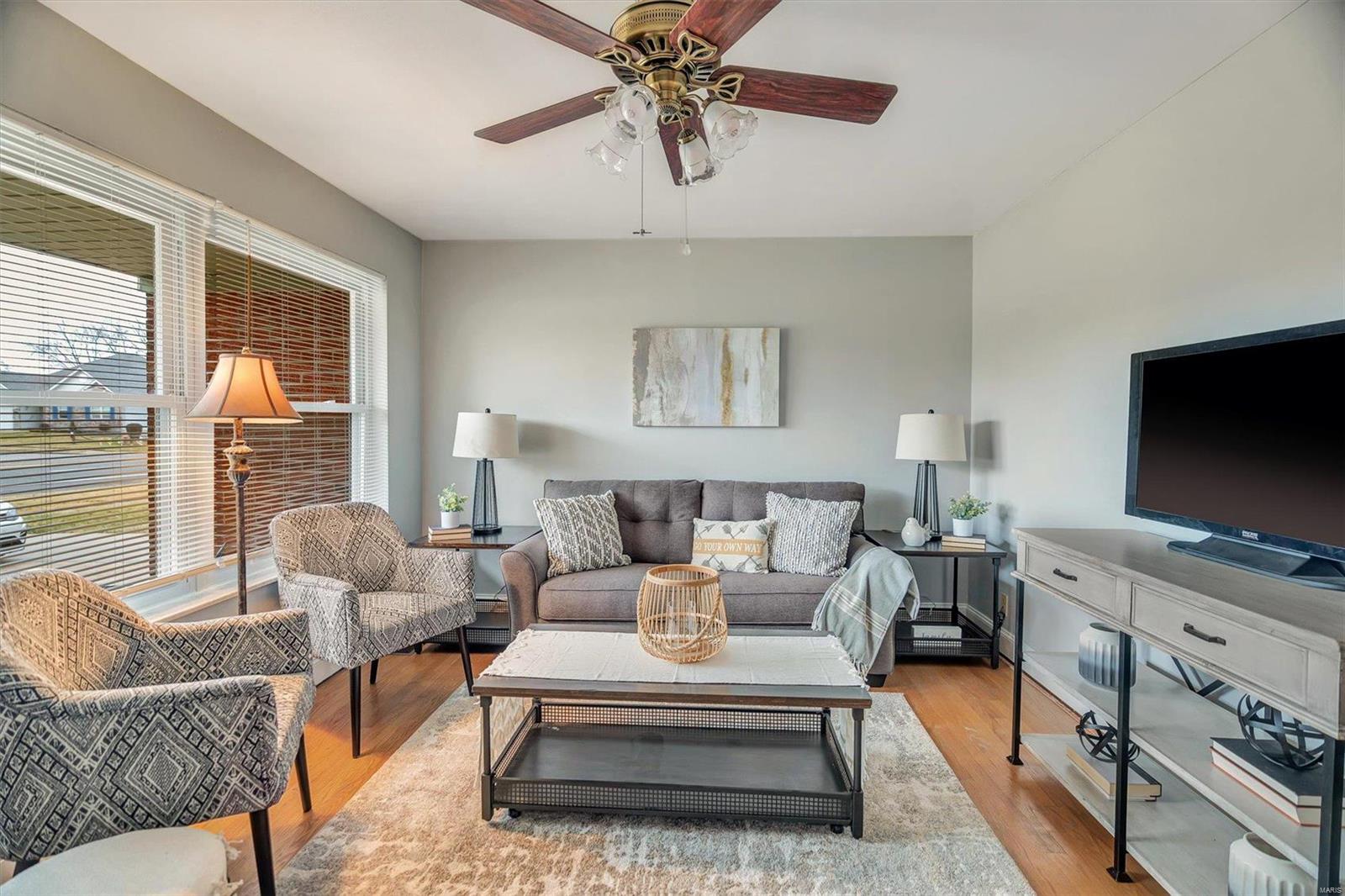 4622 Weber Road St. Louis, MO 63123 - Photo 2 of 21 Gallery Image 2