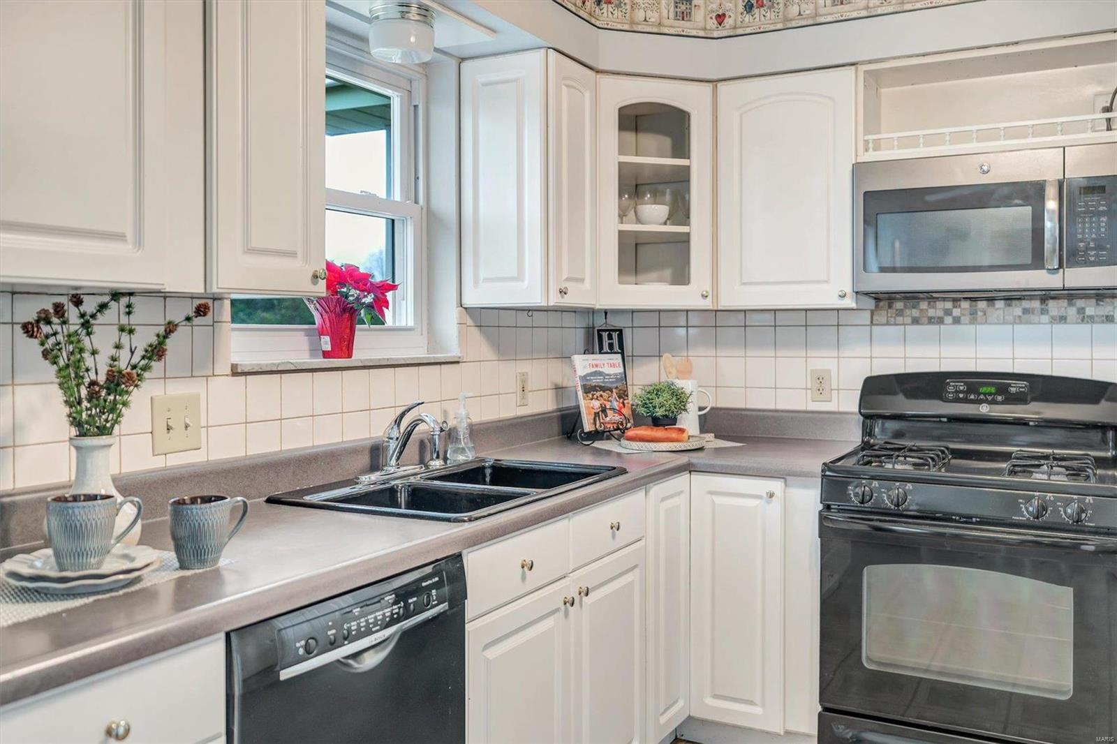 4622 Weber Road St. Louis, MO 63123 - Photo 5 of 21 Gallery Image 5