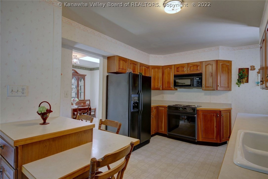 4156 Lower Falls Road St. Albans, WV 25177 - Photo 10 of 28 Gallery Image 10