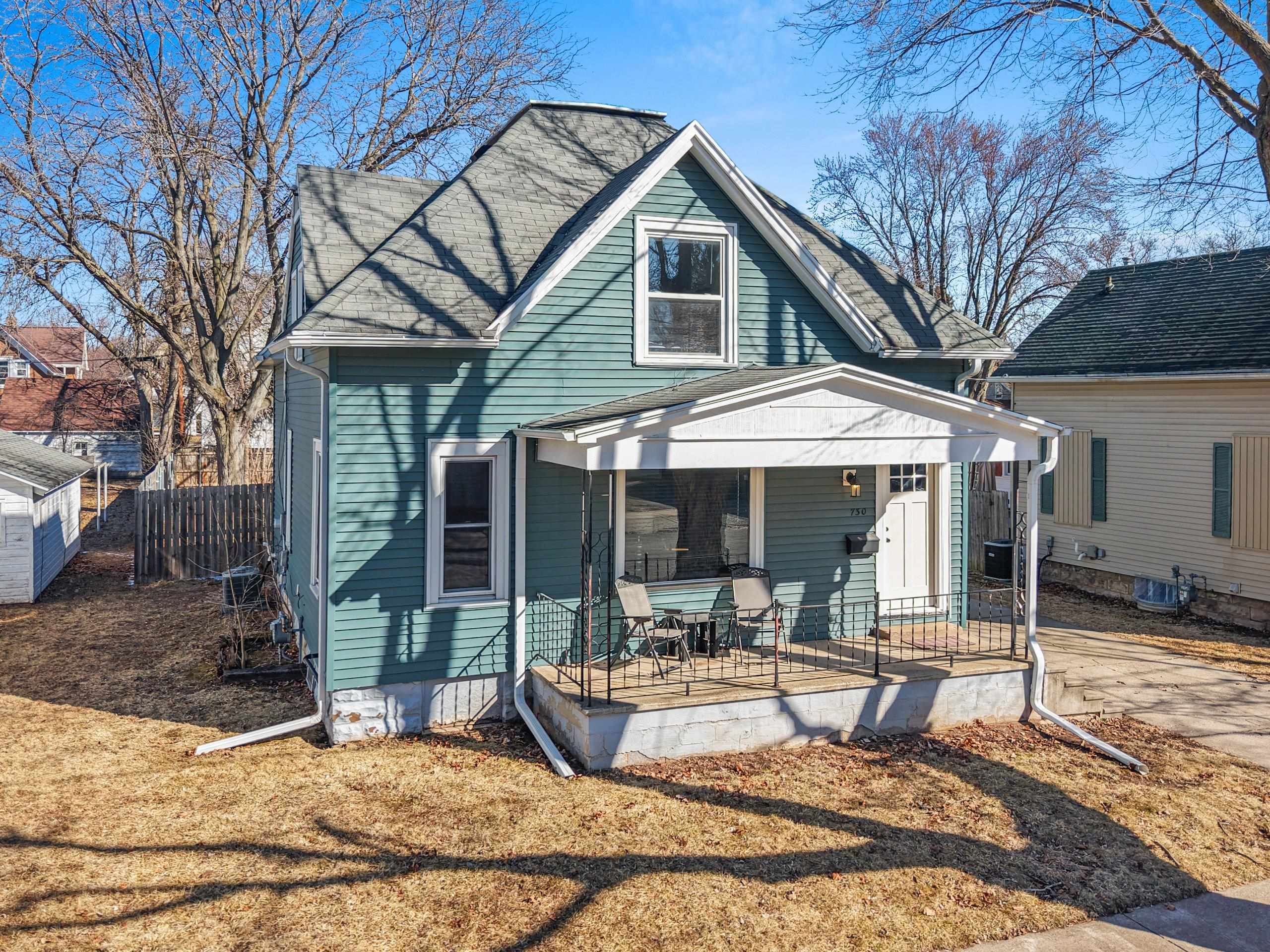 730 West Oklahoma Street Appleton, WI 54914 - Photo 1 of 46