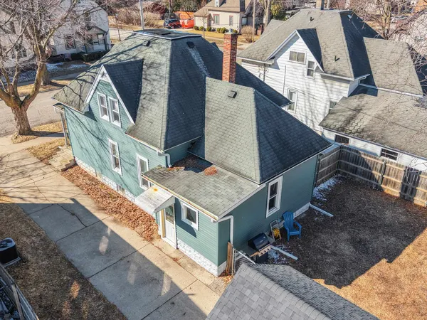 $275,000 | 730 West Oklahoma Street, Appleton, WI 54914