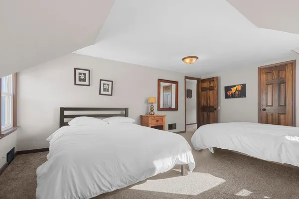 $275,000 | 730 West Oklahoma Street, Appleton, WI 54914