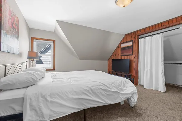 $275,000 | 730 West Oklahoma Street, Appleton, WI 54914