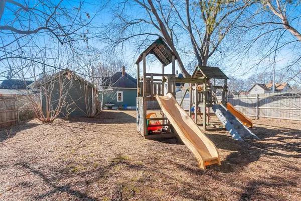 $275,000 | 730 West Oklahoma Street, Appleton, WI 54914