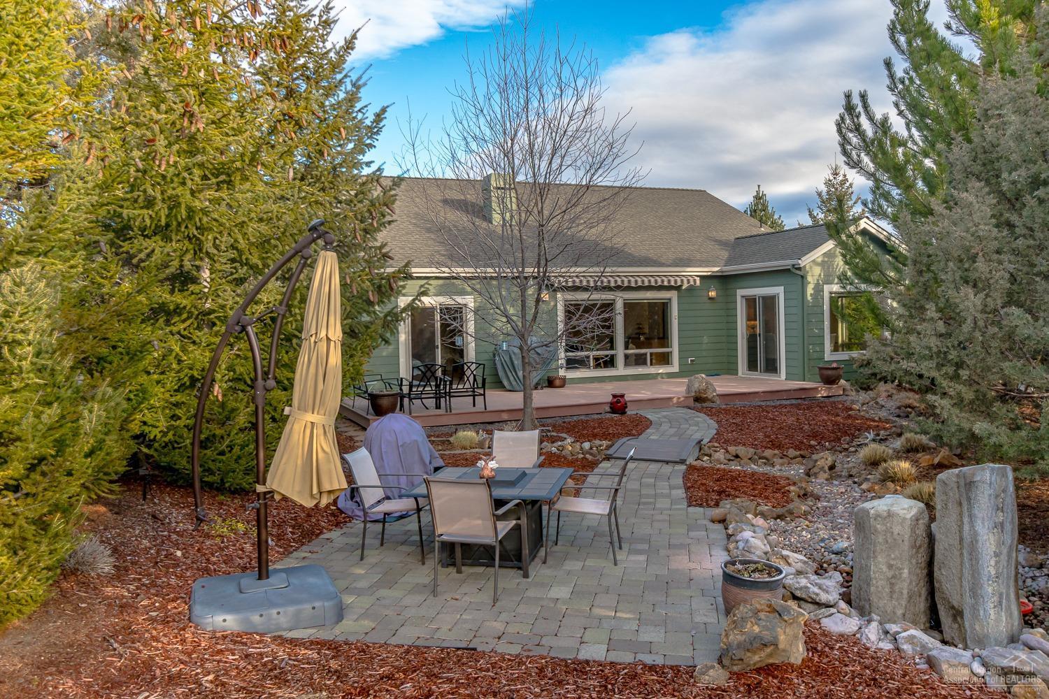 844 Ribbon Falls Road Redmond, OR 97756 - Photo 4 of 25 Gallery Image 4