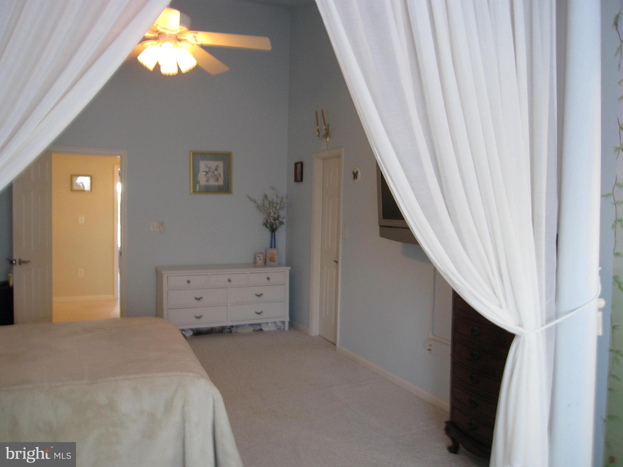 14027 Rockingham Road Germantown, MD 20874 - Photo 15 of 30 Bedroom (Master)