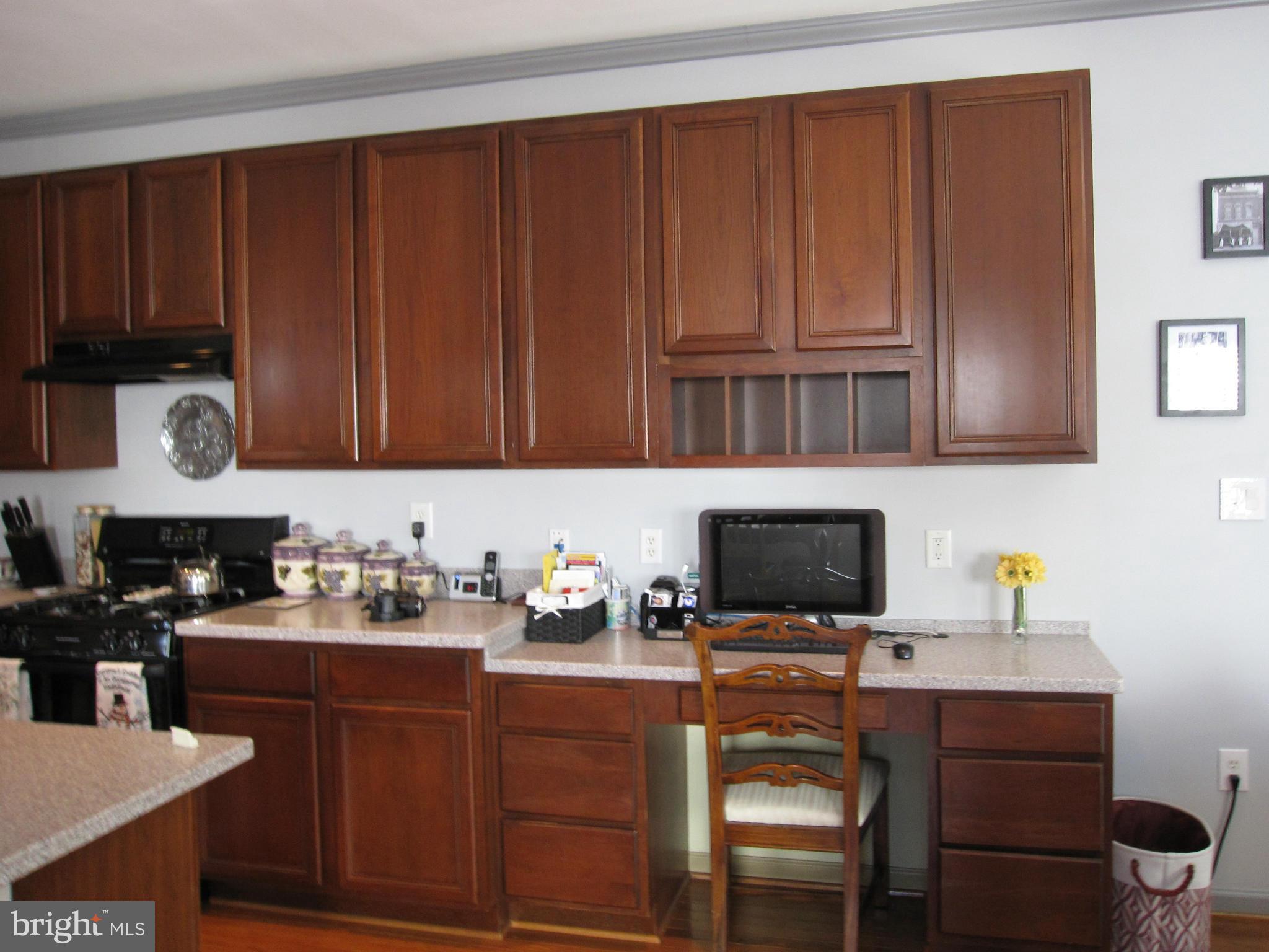 14027 Rockingham Road Germantown, MD 20874 - Photo 8 of 30 Kitchen