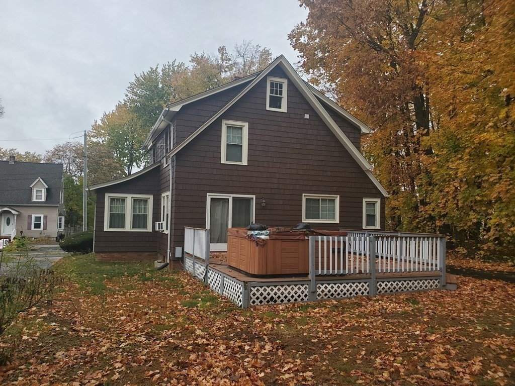 19 Harkness Avenue Springfield, MA 01118 - Photo 3 of 28 Gallery Image 3
