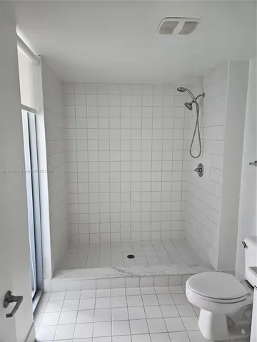 $769,000 | 888 Biscayne Boulevard, Unit 2701, Miami, FL 33132