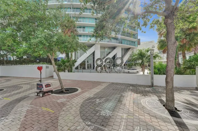 $769,000 | 888 Biscayne Boulevard, Unit 2701, Miami, FL 33132