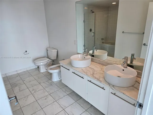 $769,000 | 888 Biscayne Boulevard, Unit 2701, Miami, FL 33132