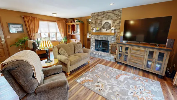 $345,000 | 941 Mary Avenue Southeast, Willmar, MN 56201