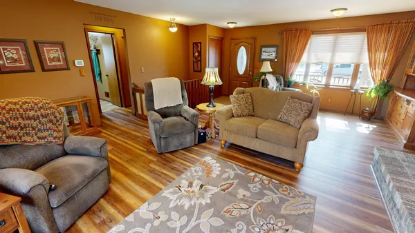 $345,000 | 941 Mary Avenue Southeast, Willmar, MN 56201