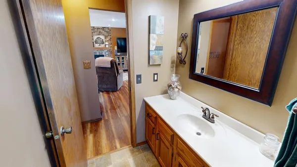 $350,000 | 941 Mary Avenue Southeast, Willmar, MN 56201