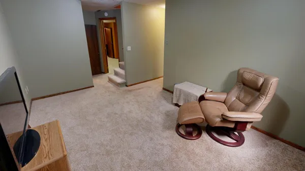 $345,000 | 941 Mary Avenue Southeast, Willmar, MN 56201