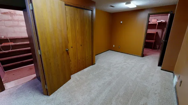 $345,000 | 941 Mary Avenue Southeast, Willmar, MN 56201