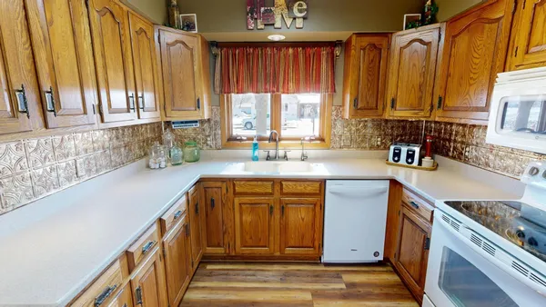 $350,000 | 941 Mary Avenue Southeast, Willmar, MN 56201