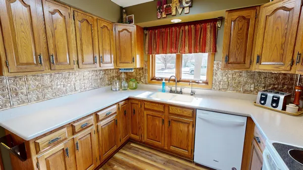 $350,000 | 941 Mary Avenue Southeast, Willmar, MN 56201