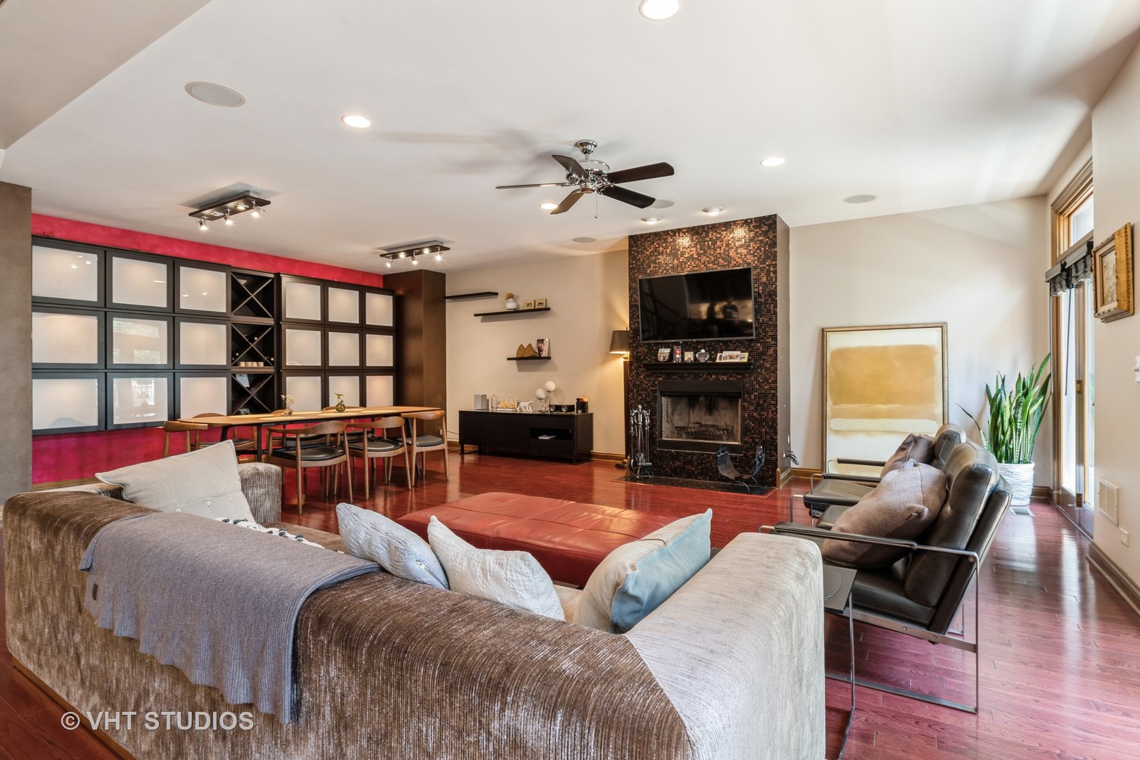 1867 Admiral Court Glenview, IL 60026 - Photo 5 of 28 a living room with furniture a ceiling fan and a rug