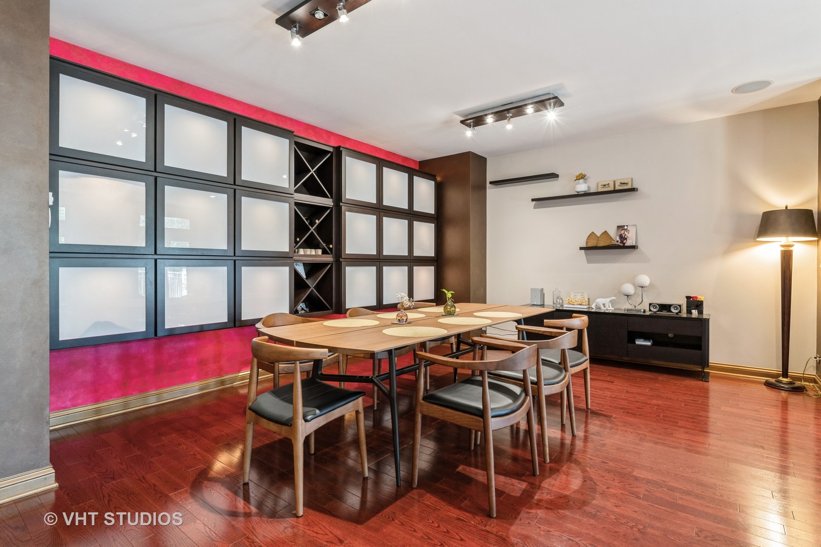 1867 Admiral Court Glenview, IL 60026 - Photo 9 of 28 a dining room with furniture a rug and wooden floor