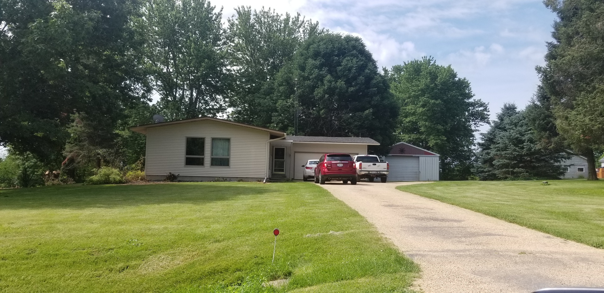 25063 Genesee Road Sterling, IL 61081 - Photo 1 of 17 Gallery Image 1