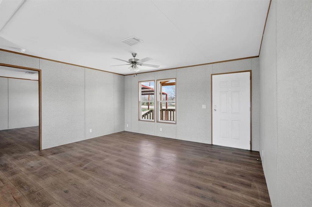 309 Rhett Court Aurora, TX 76078 - Photo 5 of 37