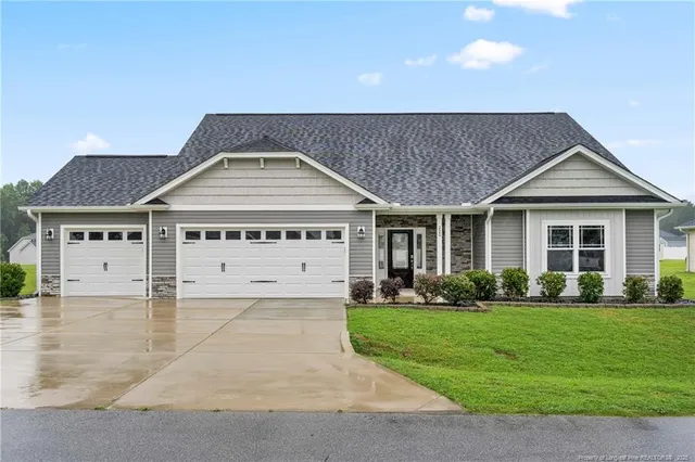$425,000 | 220 Raptor Drive, Smithfield, NC 27577