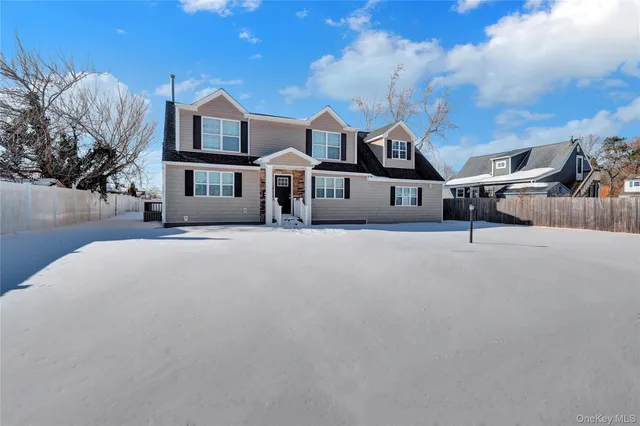 $5,999 | 24 Arbor Lane, Centereach, NY 11720