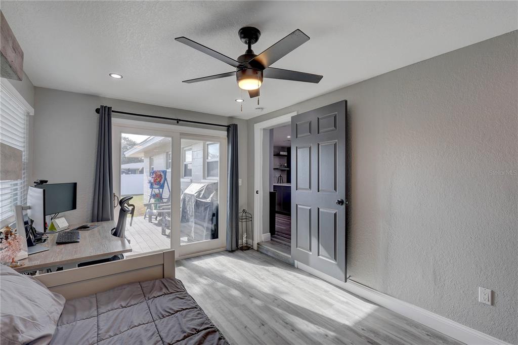8201 Ridge Road Seminole, FL 33772 - Photo 24 of 36 a living room with furniture and a window