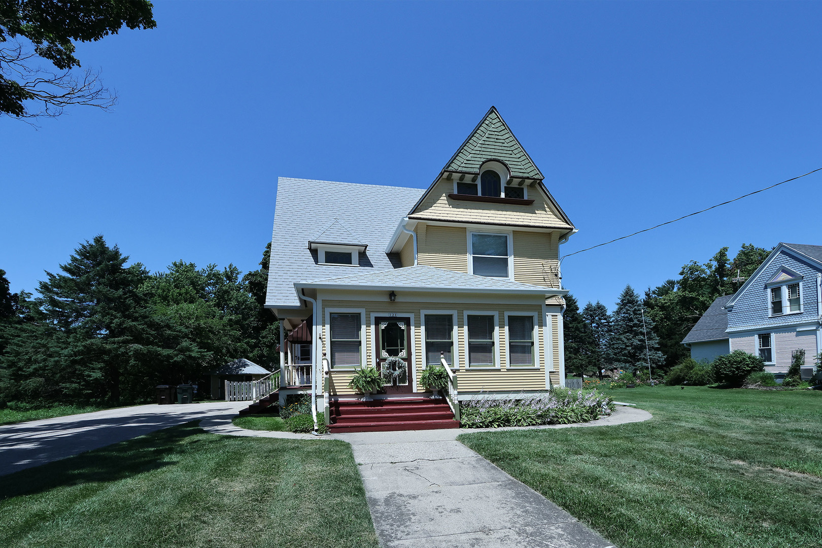 121 Grace Street Sharon, WI 53585 - Photo 1 of 29