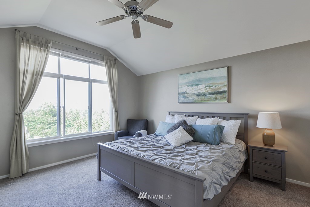 16719 166th Place Southeast Renton, WA 98058 - Photo 11 of 25 Gallery Image 11