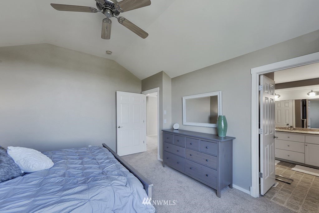 16719 166th Place Southeast Renton, WA 98058 - Photo 12 of 25 Gallery Image 12
