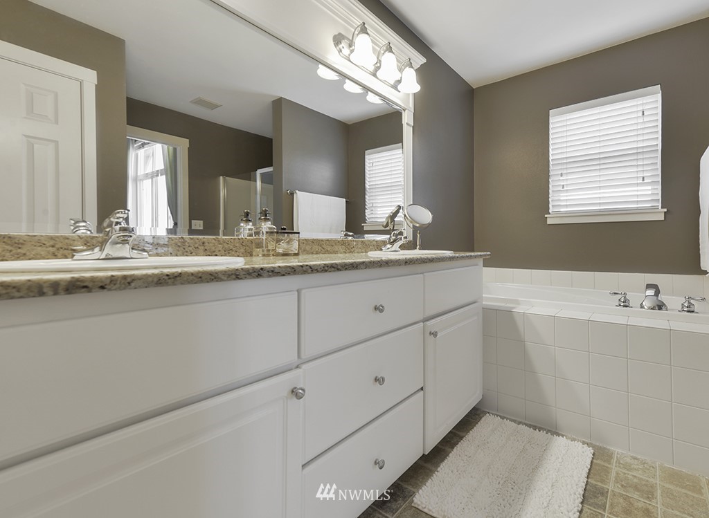 16719 166th Place Southeast Renton, WA 98058 - Photo 14 of 25 Gallery Image 14
