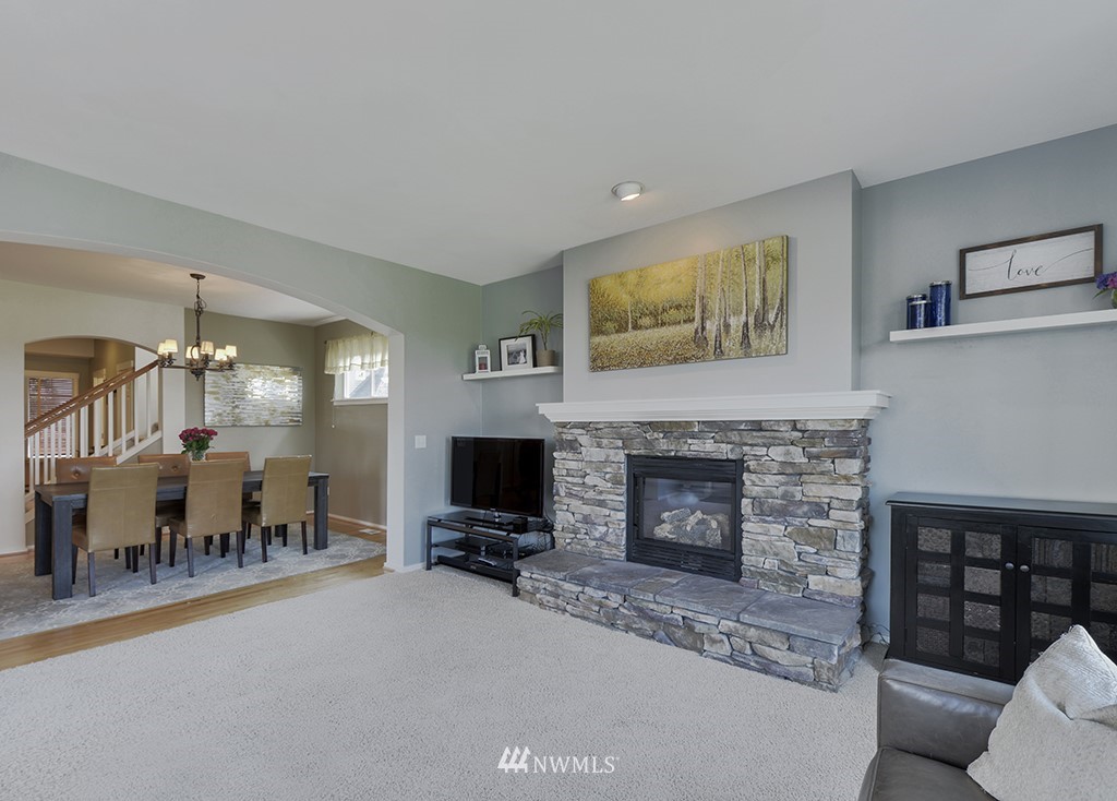 16719 166th Place Southeast Renton, WA 98058 - Photo 3 of 25 Gallery Image 3