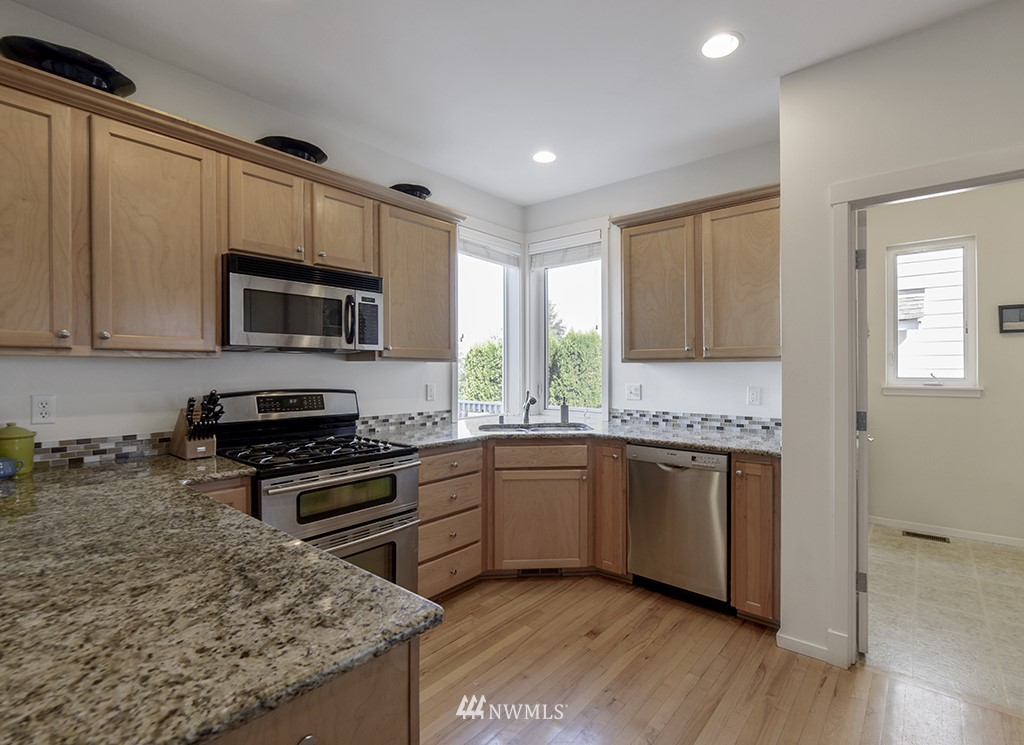 16719 166th Place Southeast Renton, WA 98058 - Photo 7 of 25 Gallery Image 7