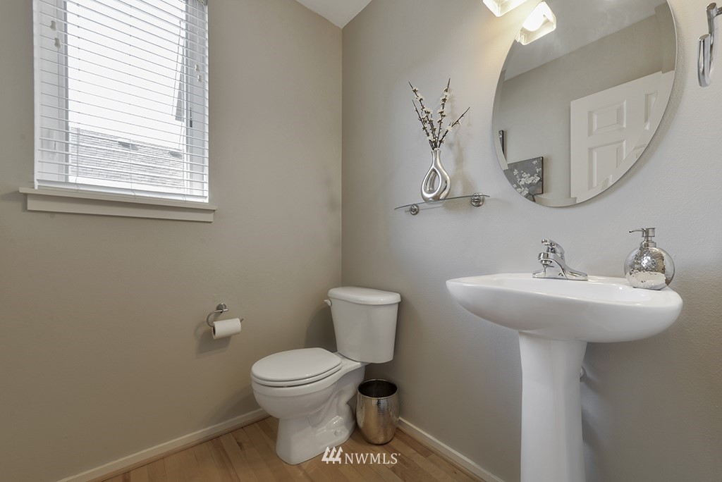16719 166th Place Southeast Renton, WA 98058 - Photo 9 of 25 Gallery Image 9