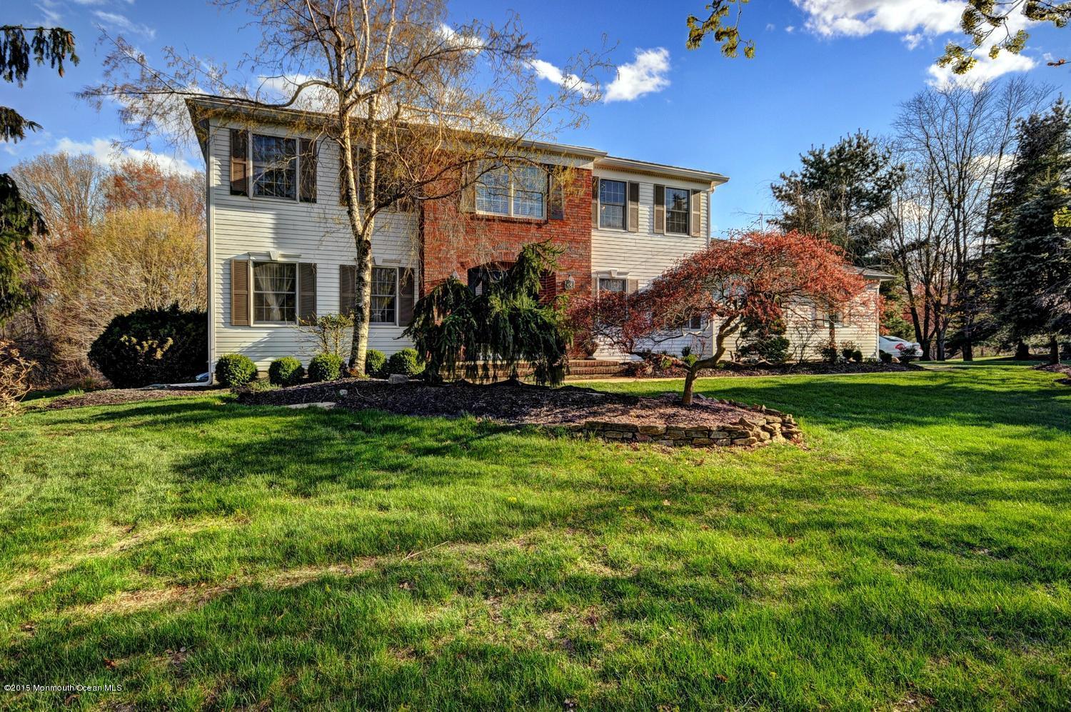 15 Yellowbrook Road Marlboro, NJ 07746 - Photo 3 of 36 Front view