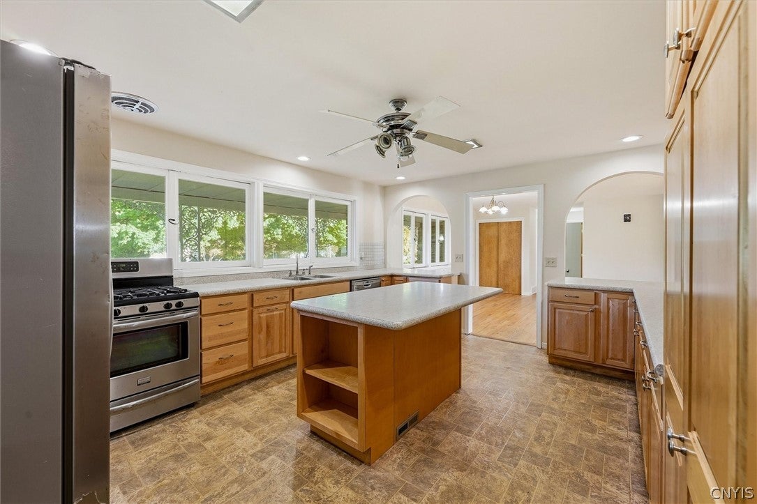 4361 Shea Road Syracuse, NY 13215 - Photo 10 of 43 Gallery Image 10