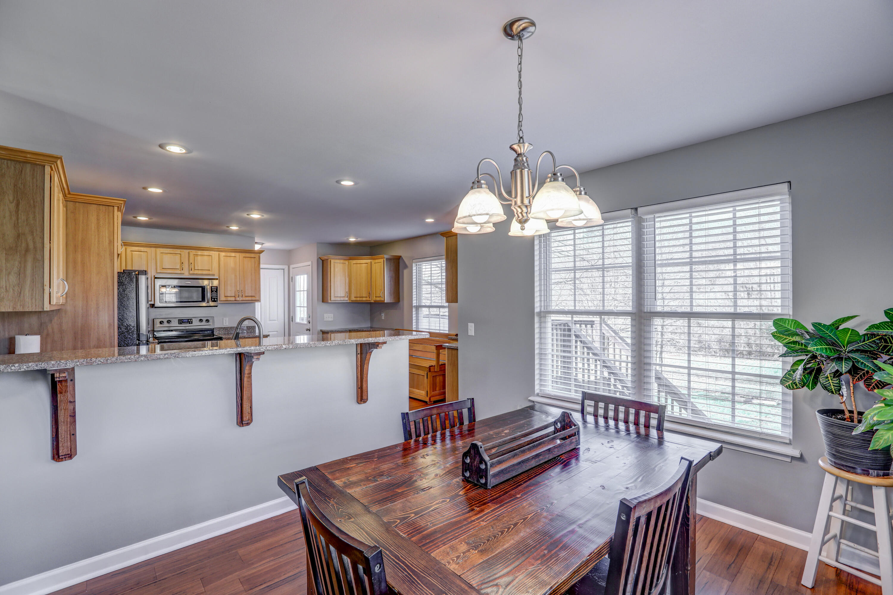 401 Old Jonesboro Road Bristol, TN 37620 - Photo 18 of 56 B42A4009_10_11_12_13