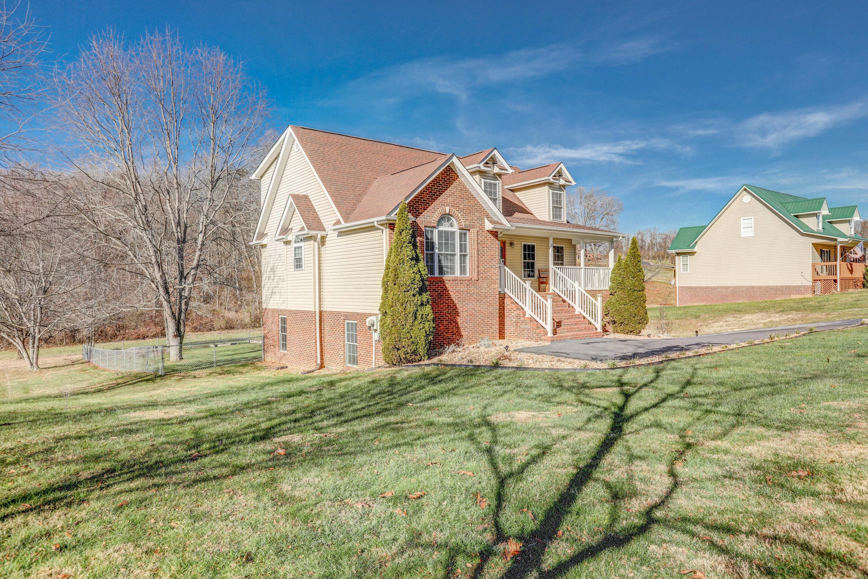 401 Old Jonesboro Road Bristol, TN 37620 - Photo 3 of 56 B42A3939_40_41_42_43