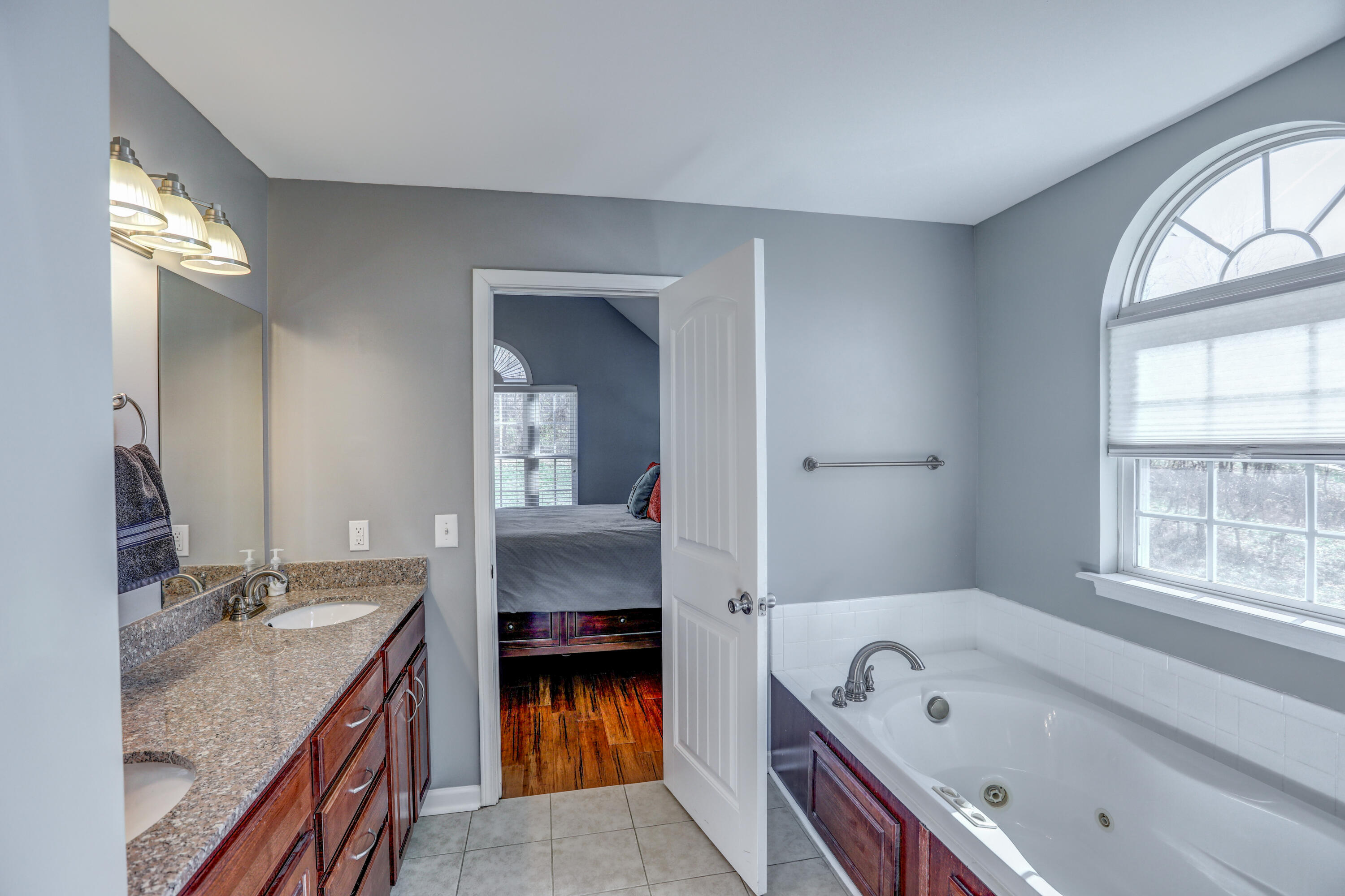 401 Old Jonesboro Road Bristol, TN 37620 - Photo 33 of 56 B42A4084_5_6_7_8