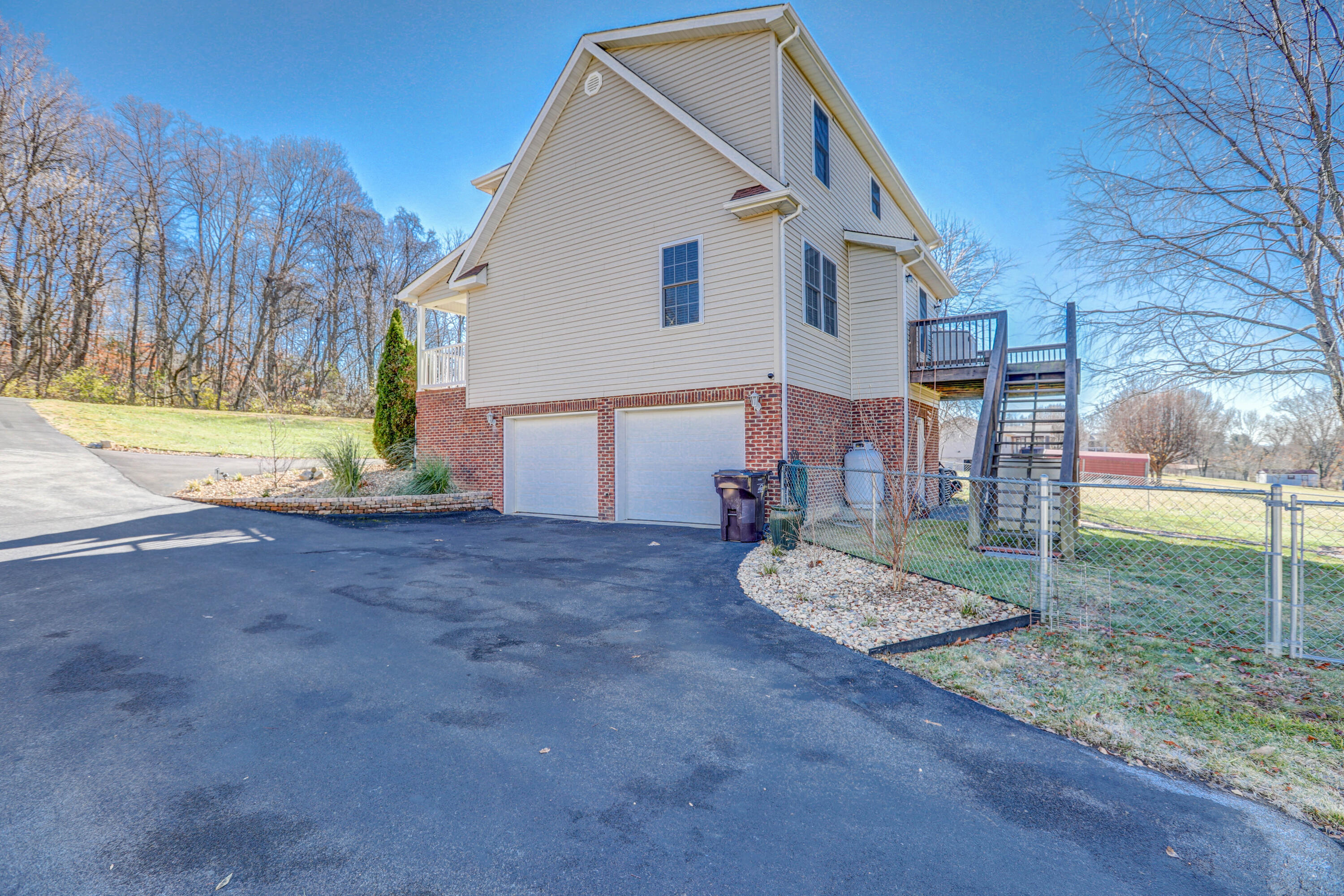 401 Old Jonesboro Road Bristol, TN 37620 - Photo 6 of 56 B42A3949_50_51_52_53