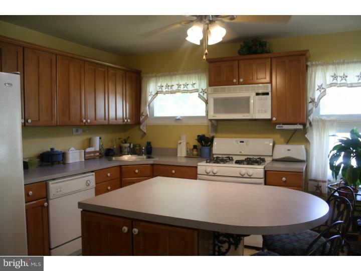43 Stagecoach Road Southampton, NJ 08088 - Photo 9 of 16 Kitchen