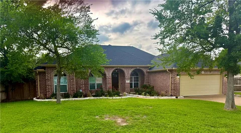 $2,950 | 4414 Woodland Ridge Drive, College Station, TX 77845