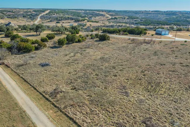 a view of an outdoor space
