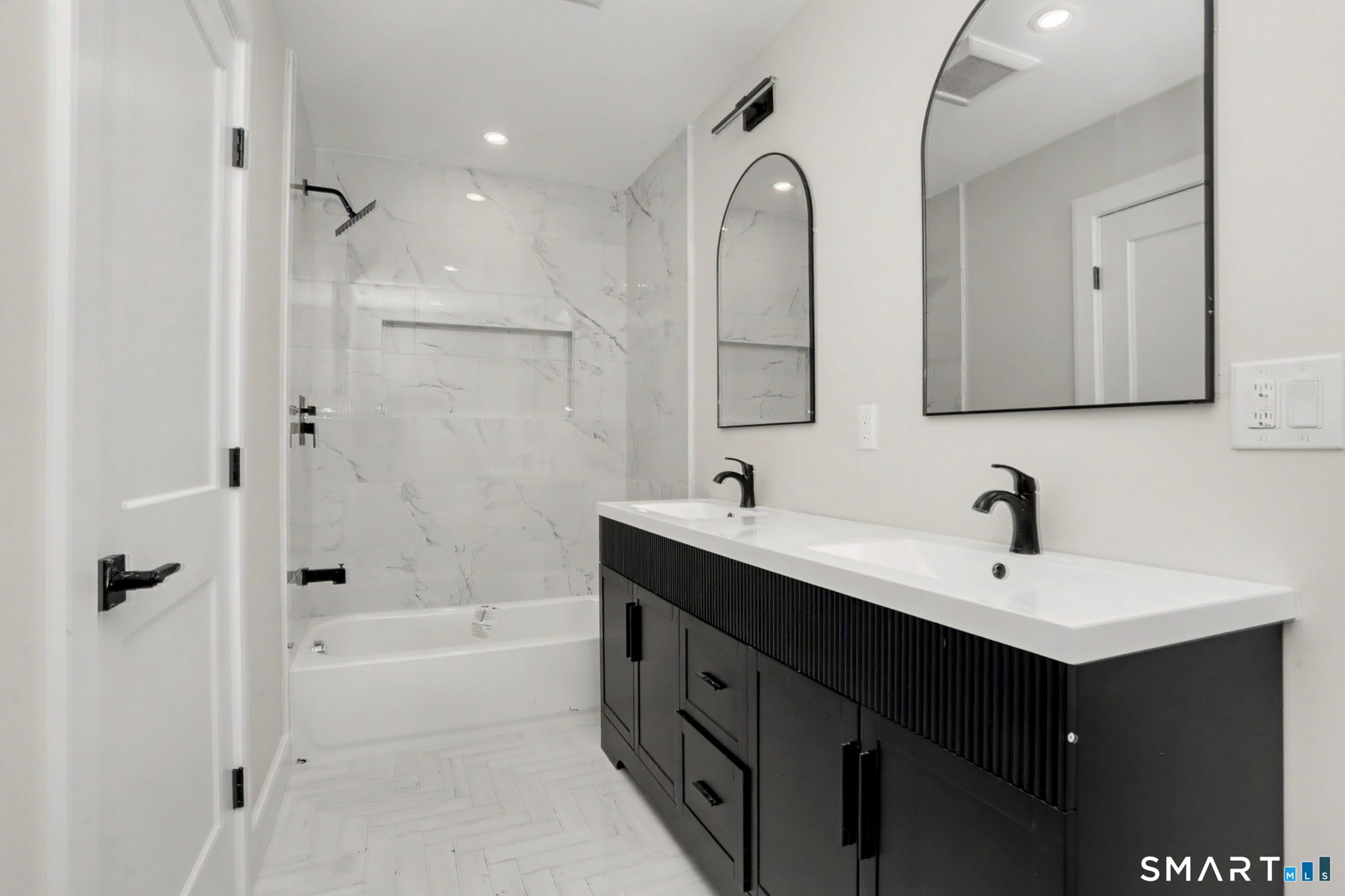 8 Benson Road Bethel, CT 06801 - Photo 15 of 32