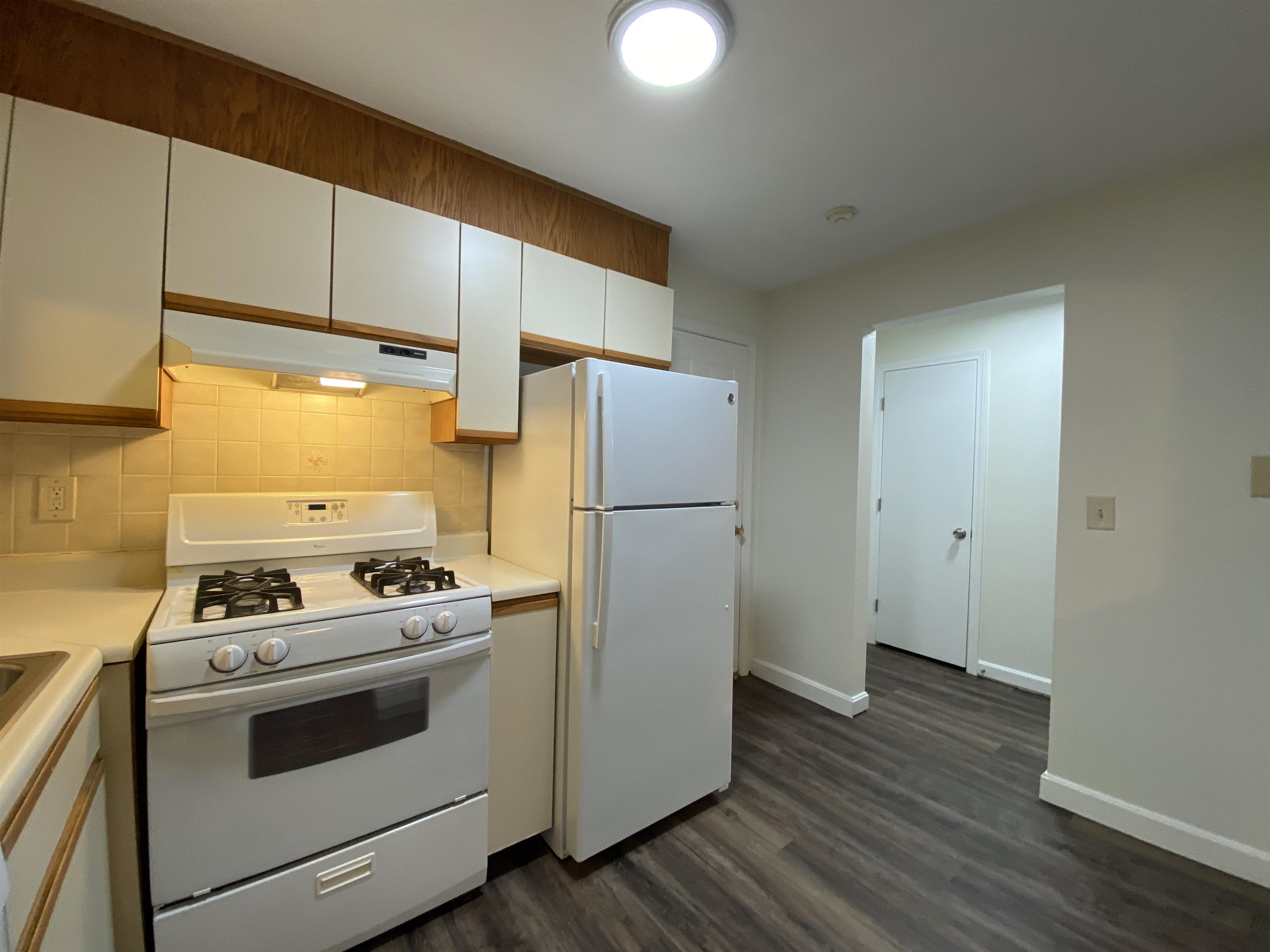 383 Huse Road, Unit 35 Manchester, NH 03103 - Photo 6 of 41