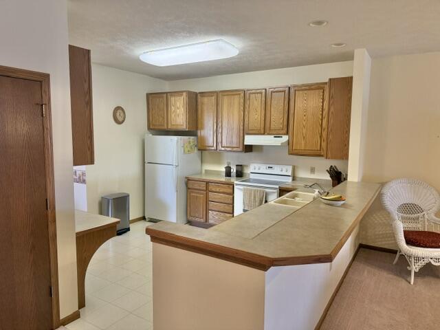 400 South Rice Street, Unit 2 Whitewater, WI 53190 - Photo 6 of 27 KITCHEN