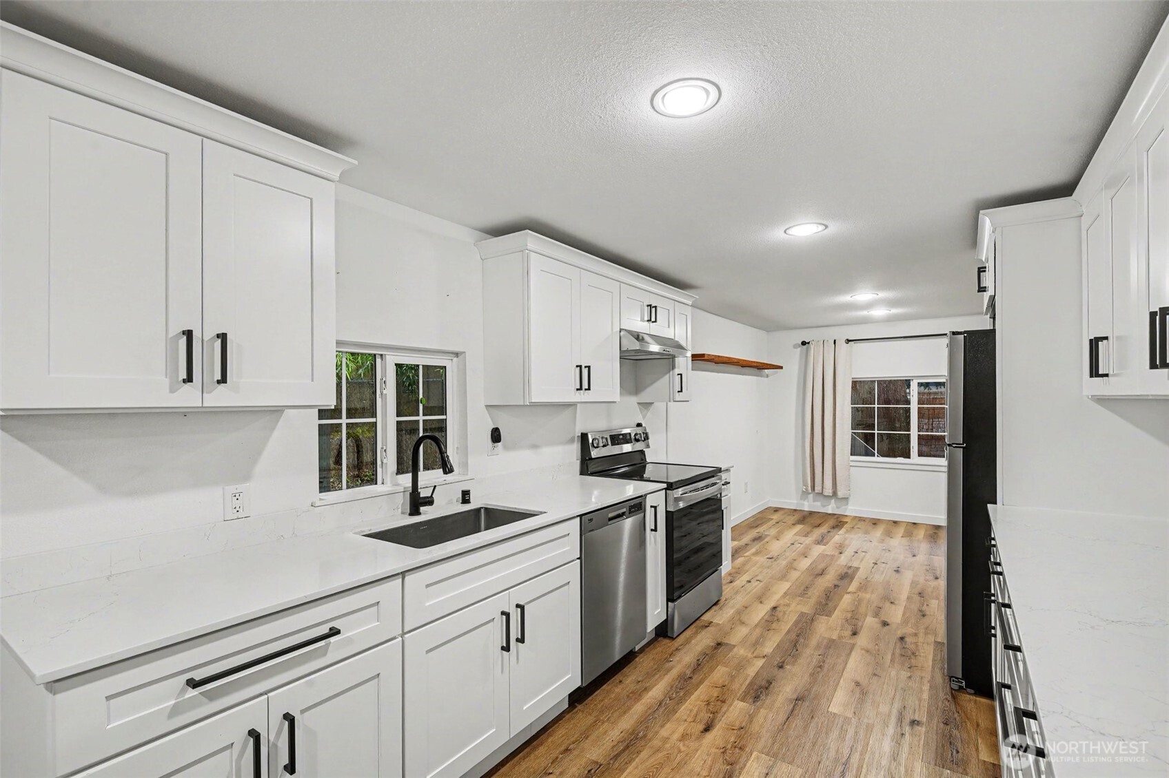 27739 Northeast Ames Lake Road Redmond, WA 98053 - Photo 11 of 32