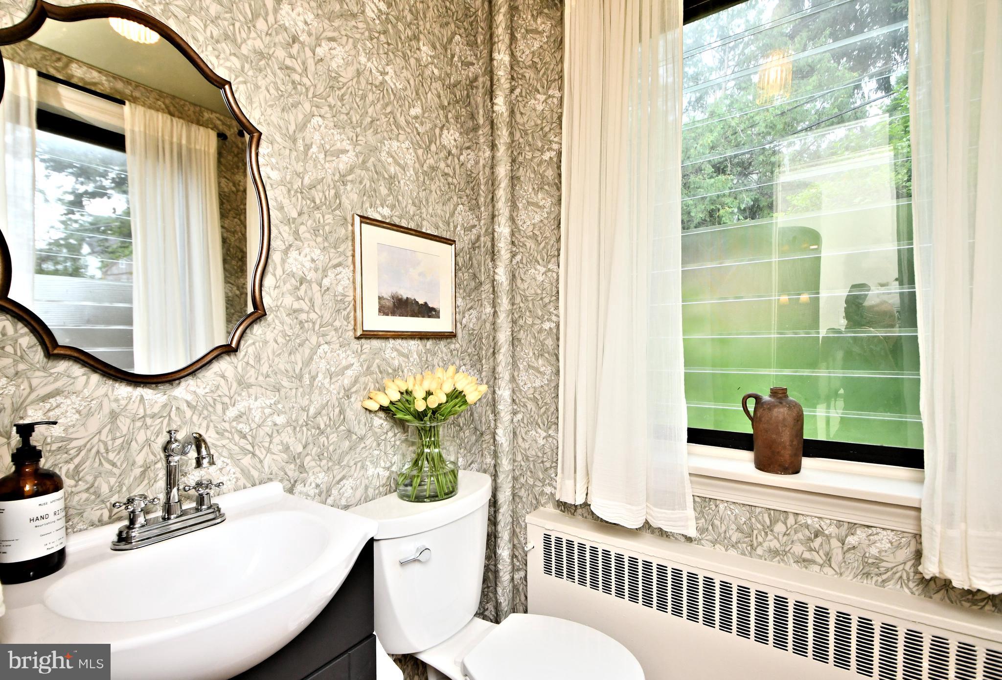 300 Canterbury Road Havertown, PA 19083 - Photo 14 of 25 Main floor half bath